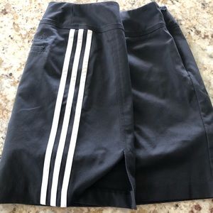 Women’s sz 4 black tennis skort